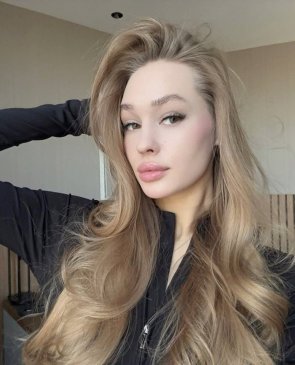 Полина, 22